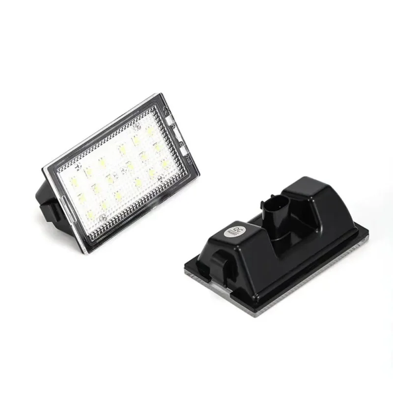 2Pcs 18 SMD White CANBUS LED License Plate Light Tag Lamp Number Plate For Land Rover Discovery LR3 LR4 Freelander Sport