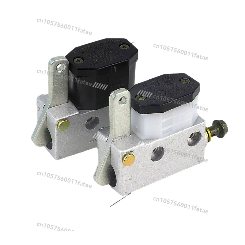 

Three-wheeled Modified Accessories Brake Upper Pump Main Pump 12.8/15 Size Main Cylinder