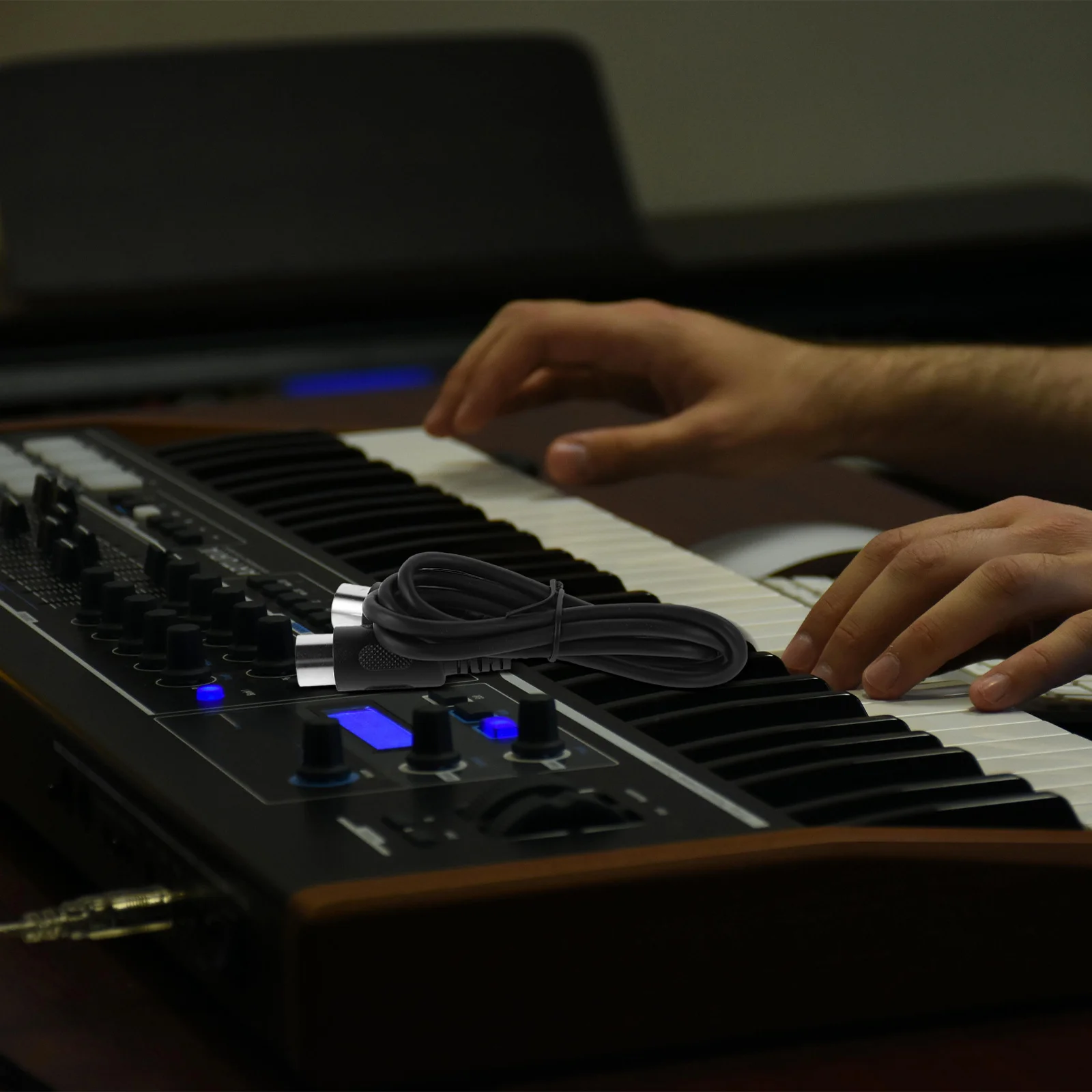 

2 Meter Midi Cable 5-Pin For Keyboard Synthesizer Electric Drum Digital Piano Musical Instrument High Fidelity Durable Pvc