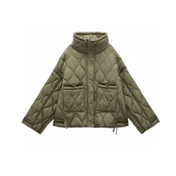 Piumino trapuntato leggero con colletto alla coreana da donna cappotto imbottito con Zip per l'autunno inverno Parka corto imbottito in cotone con vestibilità ampia