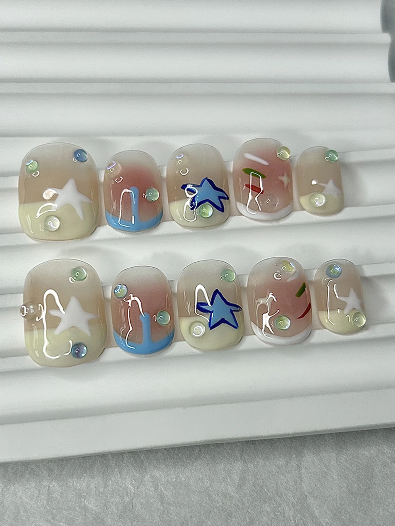 10 pezzi cartone animato carino stampa sulle unghie fatte a mano aurora latte giallo fard gelato toppe corte per unghie finte rimovibili