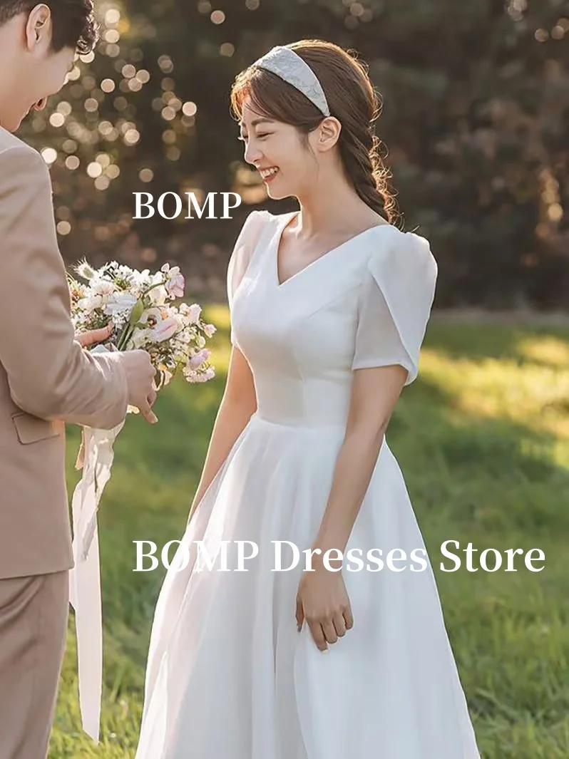 

BOMP Sweet Short Sleeves Wedding Party Dress V-Neck Ivory Organza Korea Photo Shoot Bridal Reception Gown Custom 웨딩드레스 2026