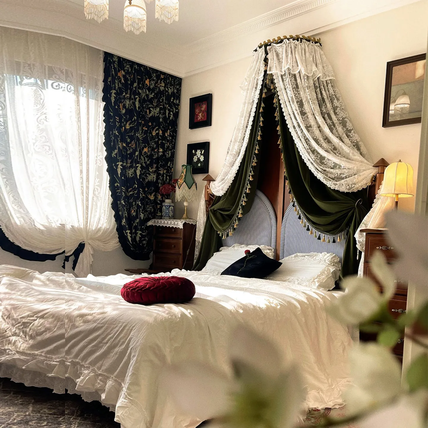 Medieval bed mantle retro French curtain villa green pink bed mantle homestay velvet light luxury master bedroom American bed