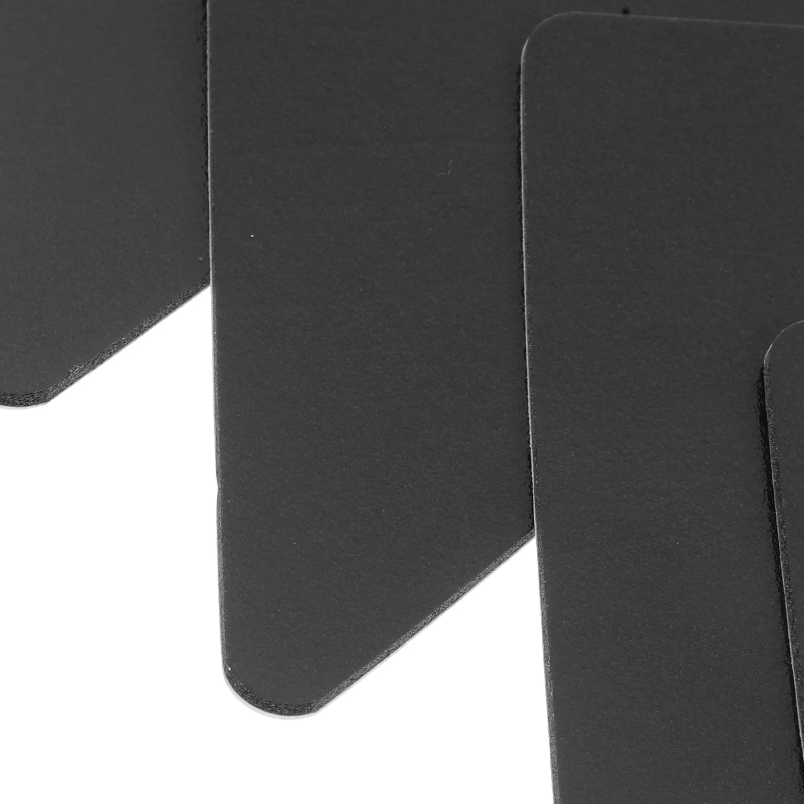 4 Stück Anti-Rutsch-Teppich-Pad, schwarzer Dreieck-Greifer, waschbares Nano-Klebeband, doppelseitiges Klebeband für Teppiche, Holzboden, halten Teppiche an Ort