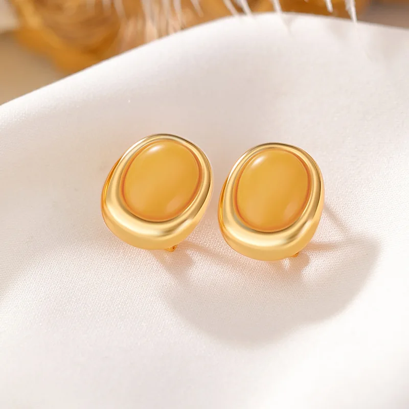 S925 Sterling Gold-Plated Amber-Shaped Earrings Elegant Versatile Silver Ear Clips