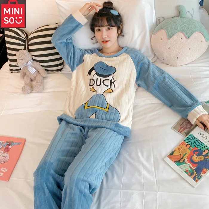 بيجامة MINISO النسائية، الخريف والشتاء، نمط جديد سميك لطيف، مجموعة ملابس منزلية كرتونية للفتيات في الشتاء