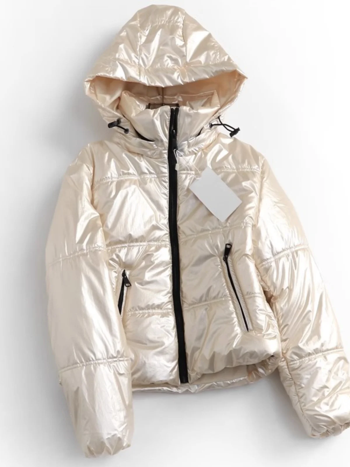 Faionable à capuche coupe ajustée plissée fermeture éclair Surface brillante coton Jaet nouveau 2024 hiver Sle femmes Premium coton manteau