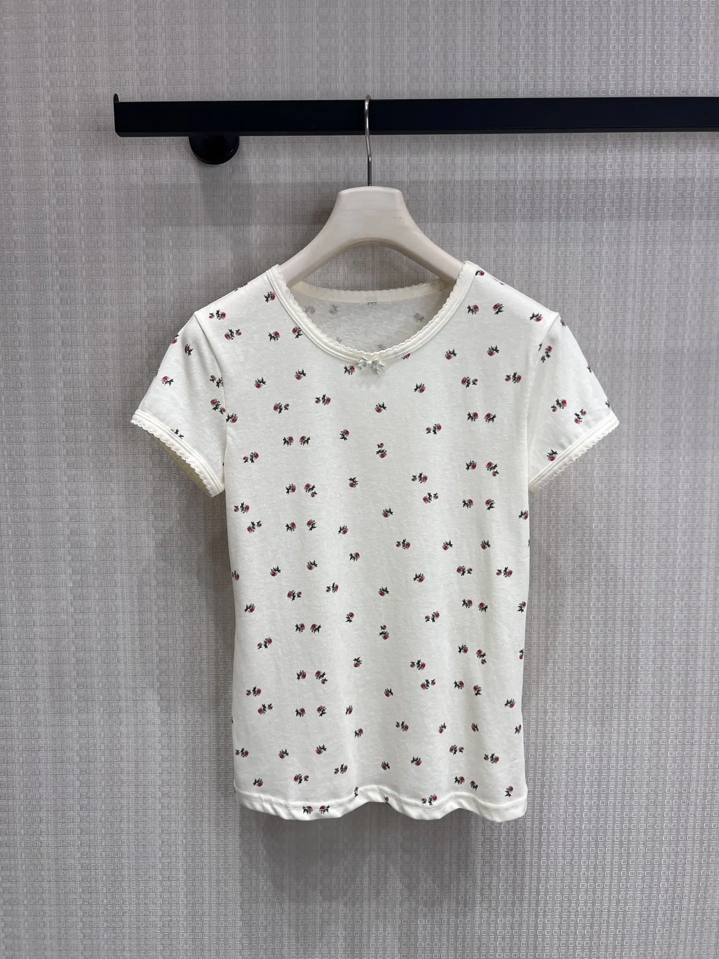

High Quality Women's Floral Print Short Sleeve T-Shirt Loose Slimming Casual Versatile Cotton round Neck Short Length Top