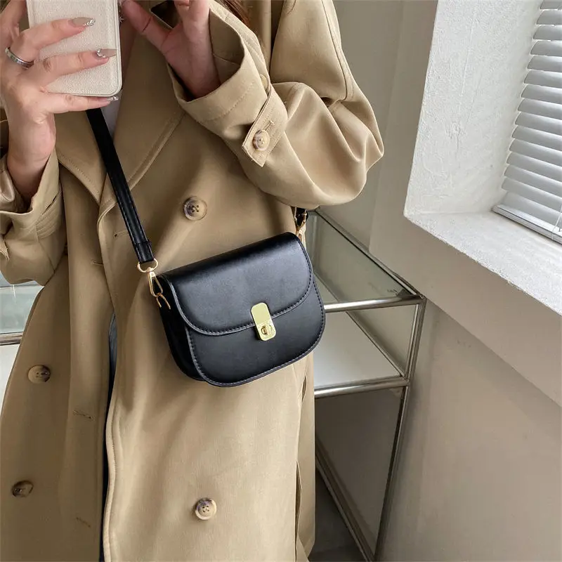 

Универсальная сумка через плечо с пряжкой, модная женская сумка, нишевая сумка, седельная сумка, полукруглая сумка на одно плечо