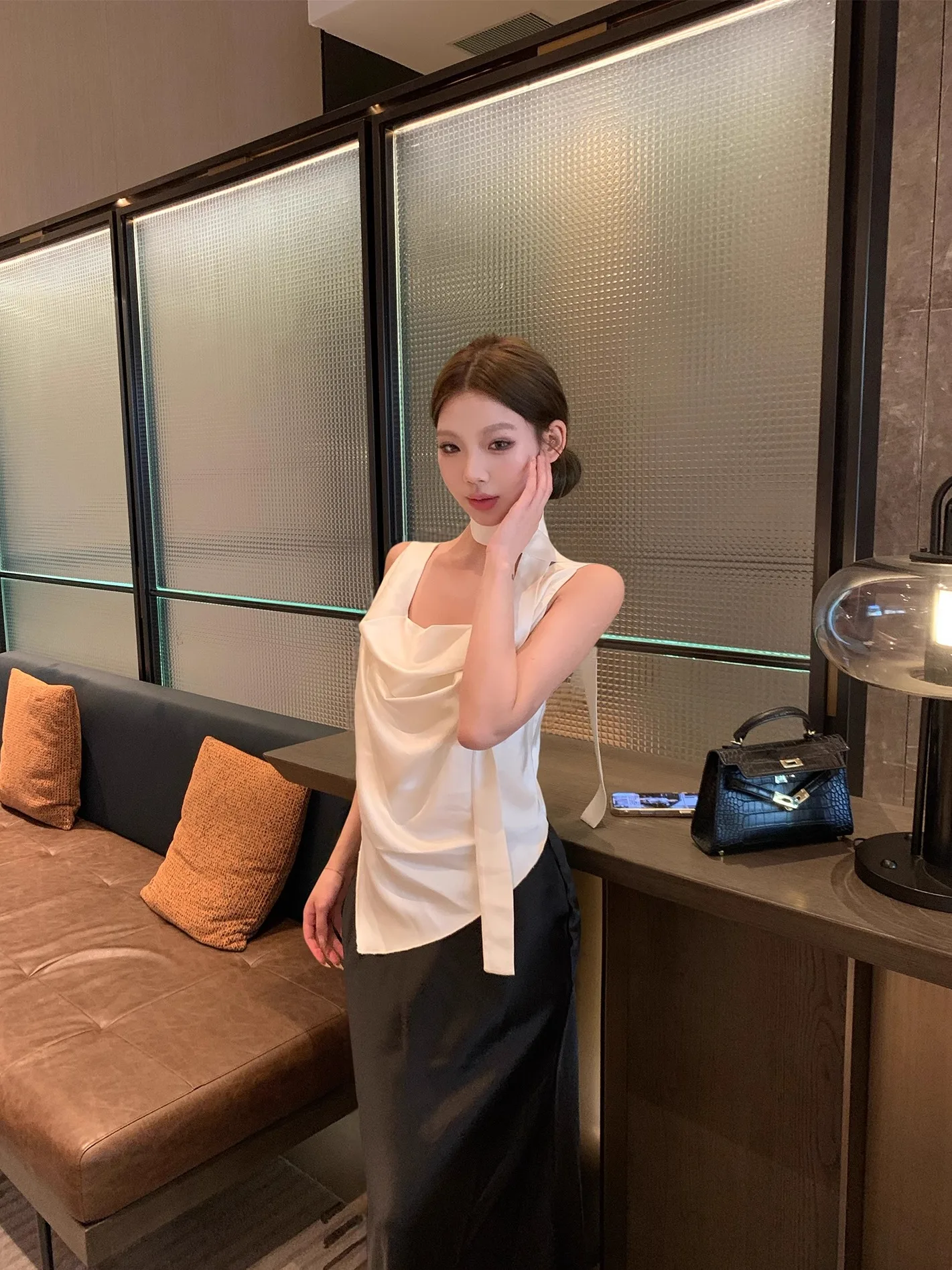 

Новая женская жилетка из полиэстера с асимметричным воротником и эффектом охлаждения Satin Ice Sensation, приталенный крой, для повседневной носки