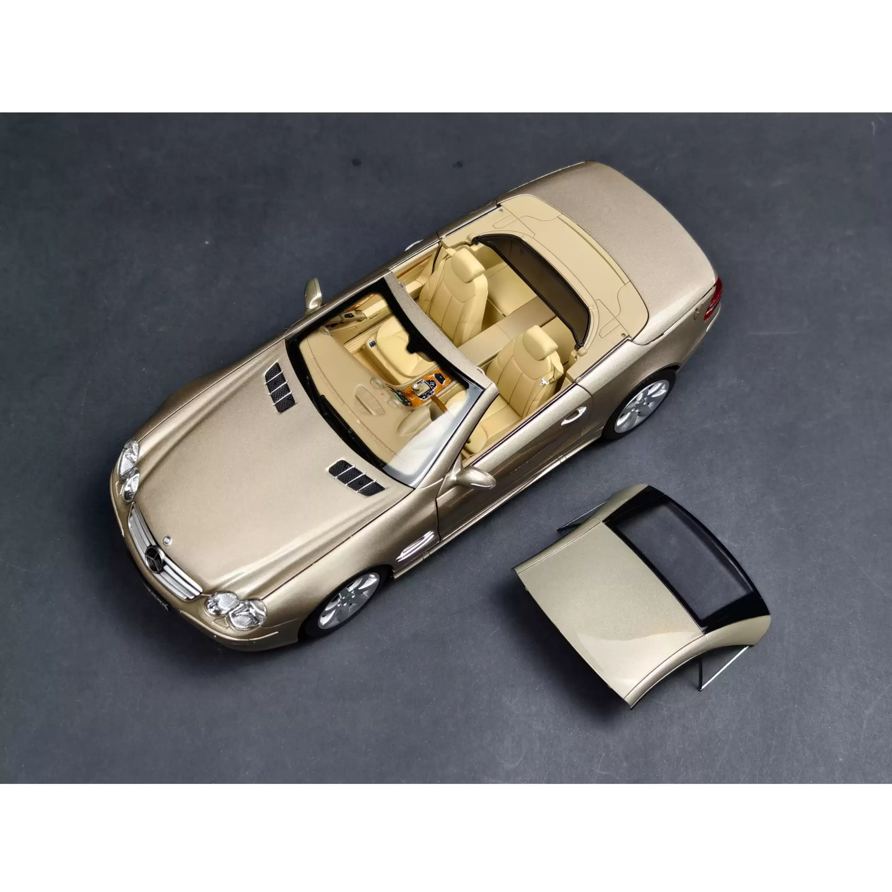 NOREV 1/16 Luxury Car Model Full Opening Doors Suspension System Exquisite Interior Restore Original Look for Car Collectors