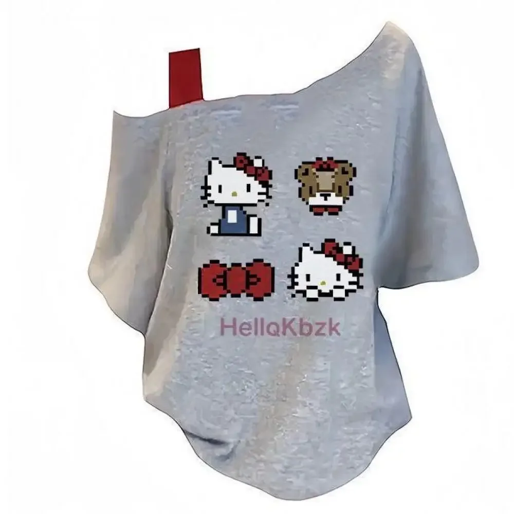 

Короткие топы Hello Kitty, женская футболка с открытыми плечами и короткими рукавами с принтом для американских девочек, летний дизайн 2025, уникальные свободные топы