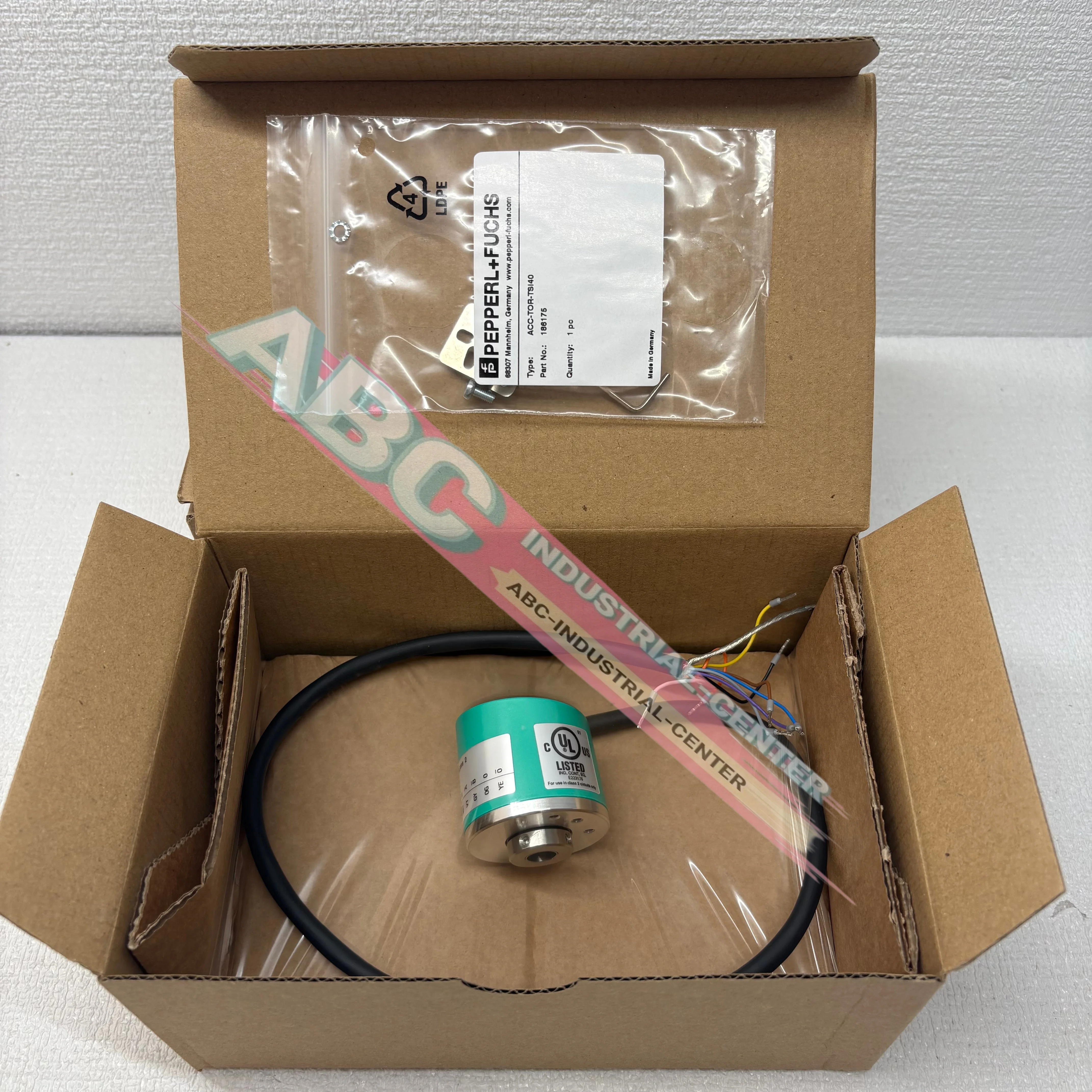 

Поворотный энкодер TSI40N-27AK0T6TN-01024 (269777-0001) — Новинка в наличии