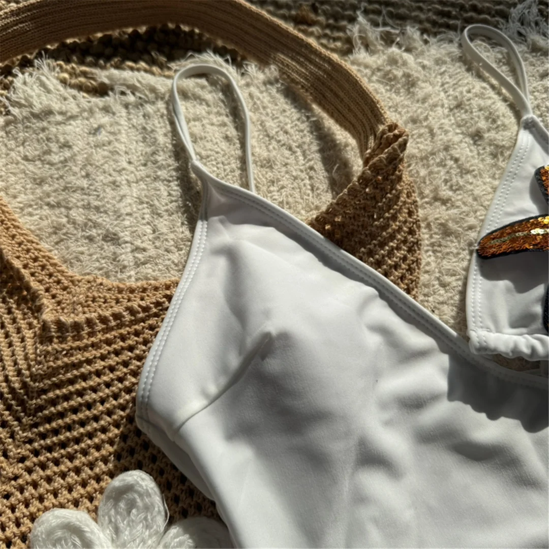 Sexy asymmetrischer, glänzender Badeanzug mit Sternen-Pailletten, einteiliger Badeanzug für Damen, Monokini mit hohem Beinausschnitt, Badebekleidung, Badeanzug, Modell V7158. – Detail 15