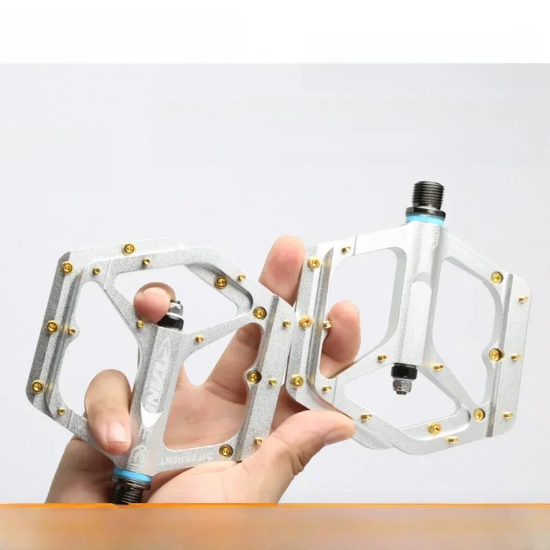 

Велосипедные педали из карбона + педали для горного велосипеда из алюминия с ЧПУ: незаменимые велоаксессуары