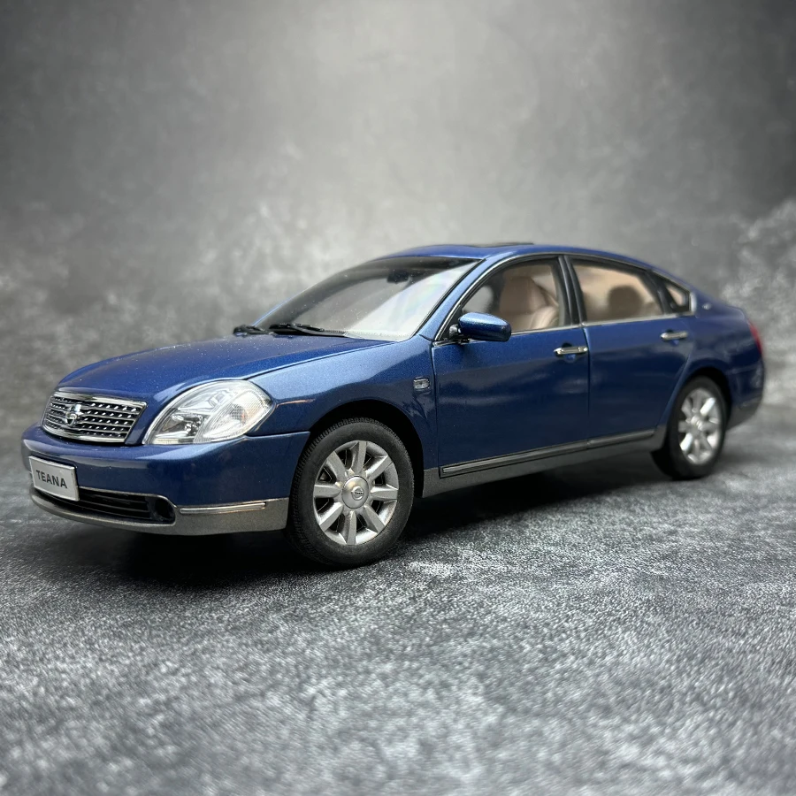 

1:18 Nissan first generation Nissan Teana classic car model collection gifts Holiday gifts to friends collection