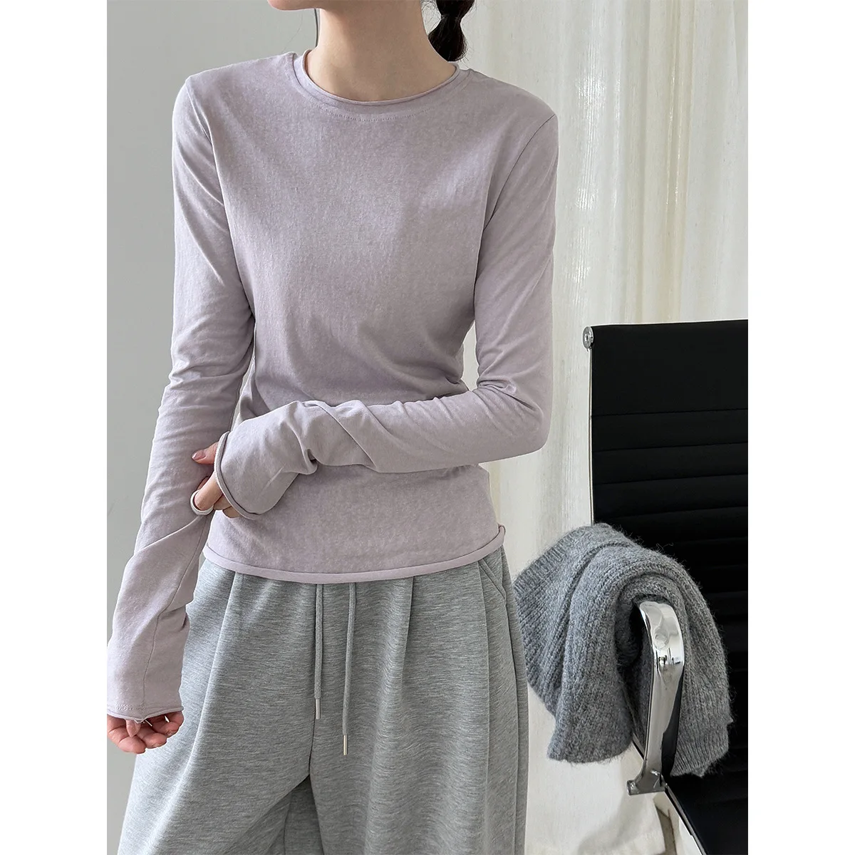 Women's Fall New Long Sleeve Round Neck T-Shirt Base Layer Shirts with Hemmed Roll Edges for Slim Fit