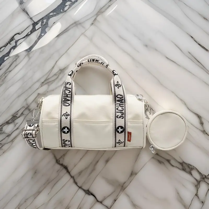 

Elegant Vintage-Inspired Crossbody Bag Women Luxury Leather Clutch Minimalist Commuter Purse Fashionable Designer Tote Shopper