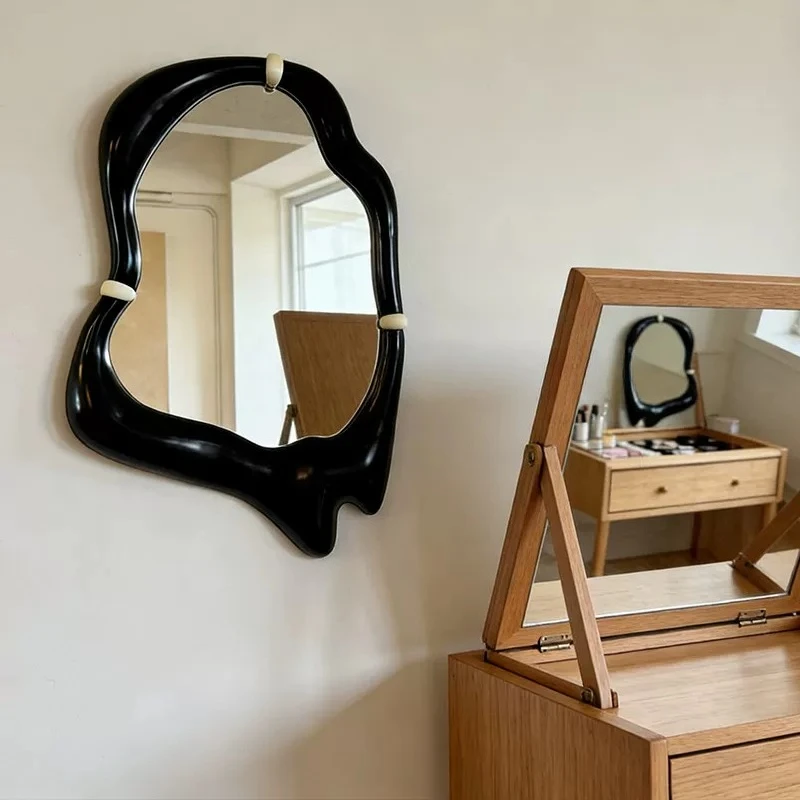 Luxury Funky Mirror Modern Living Room Aesthetic Dressing Table Mirror Korean Style Makeup Spiegel Wand Living Room Decorations