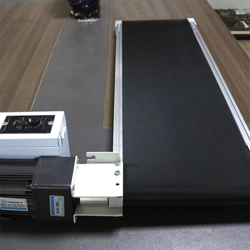 Cinta transportadora pequeña de escritorio, línea de producción de moldes de micro punzón automatizados, conexión directa de perfil de aluminio