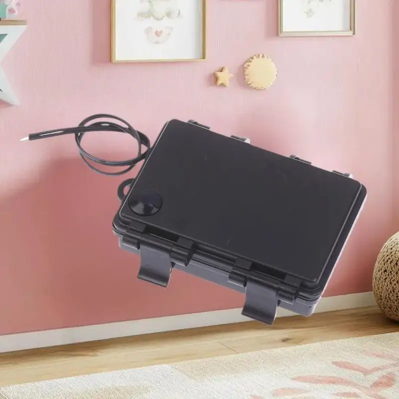 

4.5V No.5 Water & Dust Resistant 3-Compartment AA Battery Storage with Switch Function, 1-Pc