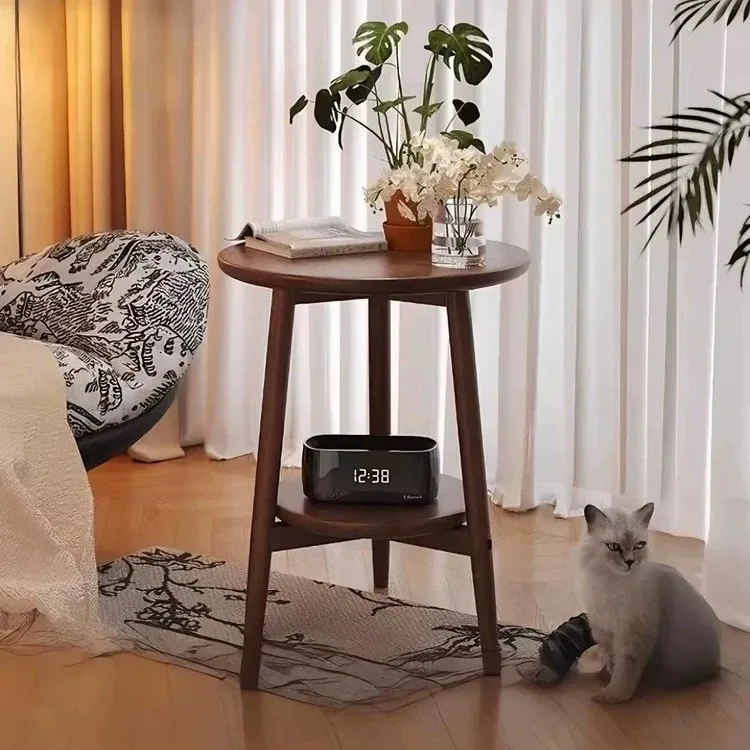 

Простой круглый журнальный столик из массива дерева, журнальный столик в скандинавском стиле для гостиной, небольшой приставной столик к дивану, высококачественный угловой столик.