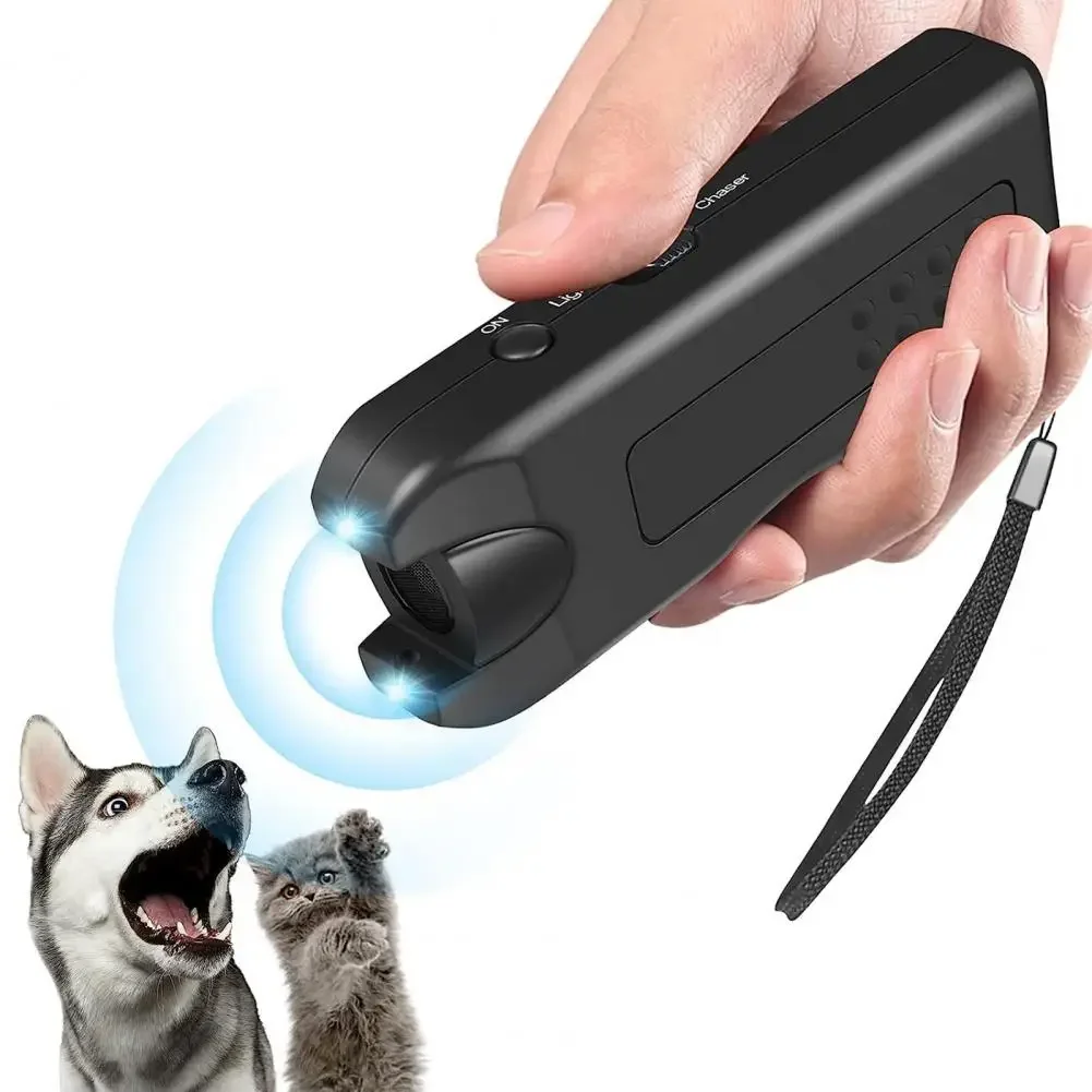 Portable Dog Deterrent Electronic Dog Repeller Ultrasonic Dog Repeller with Led Effective for Dogs Anti-barking Training Device