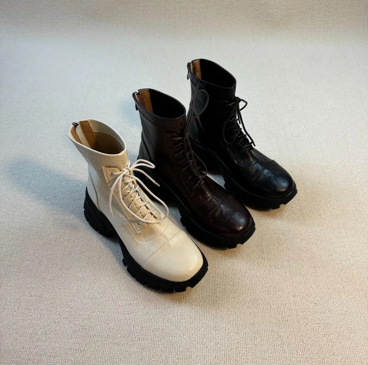 

Женские черные короткие ботинки из натуральной кожи на толстой подошве в британском стиле с молнией сзади, женские повседневные ботинки, эластичные уличные модные рыцарские ботинки