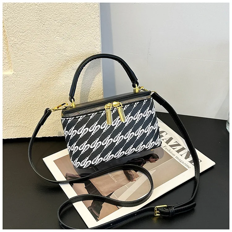 

New Retro Monogram Purse - Premium Crossbody Bag for Women, Spacious Handheld Organizer with Detachable Strap, Classic Work Bag