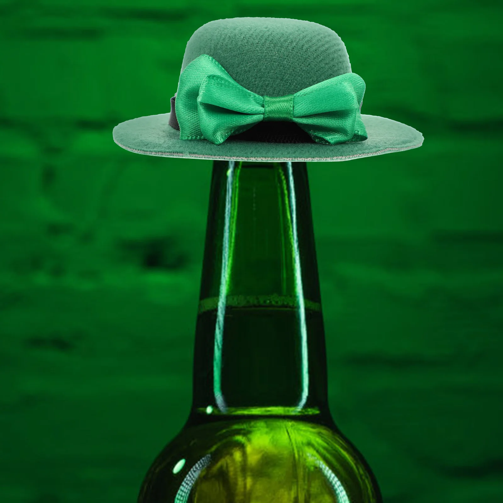 

6Pcs Wine Bottle Hats St Patrick's Day Decorations Mini Green Hats for Party Bottle Accessories and Home Decor Supplies