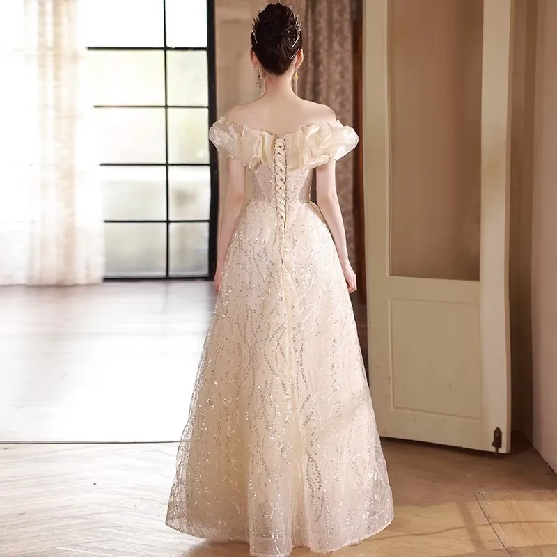 Elegant Evening Dress 2025 New Women's Champagne Color High End One Shoulder Birthday Banquet Temperament Niche Host Dress