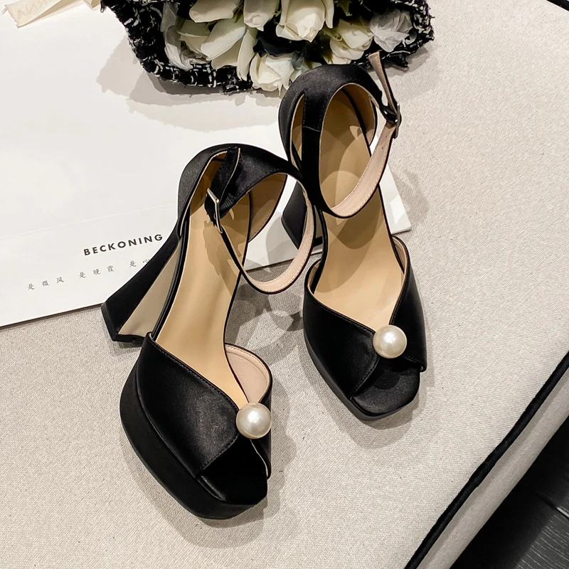 

Sexy High Heels Platform Sandals Women Summer Fashion White Pearl Peep Toe Wedding Banquet Party Shoes Zapatos Mujer WSH5615