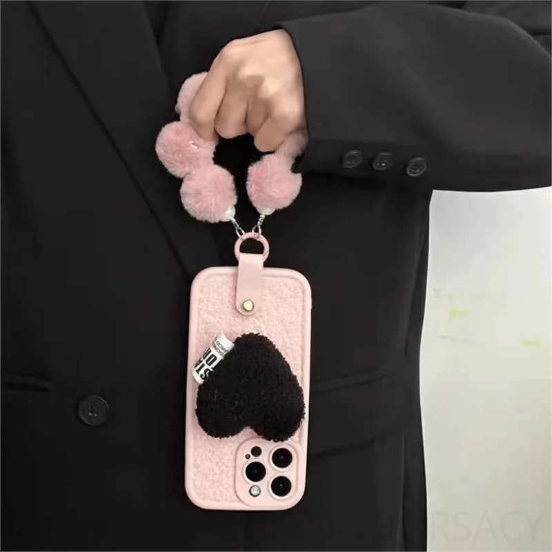 

Розовый плюшевый чехол для телефона в форме сердца подходит для Iphone 17, 16, 15, 13, новейший 12, 11, 14 Plus, 17 пар, женская противоударная задняя крышка для телефона