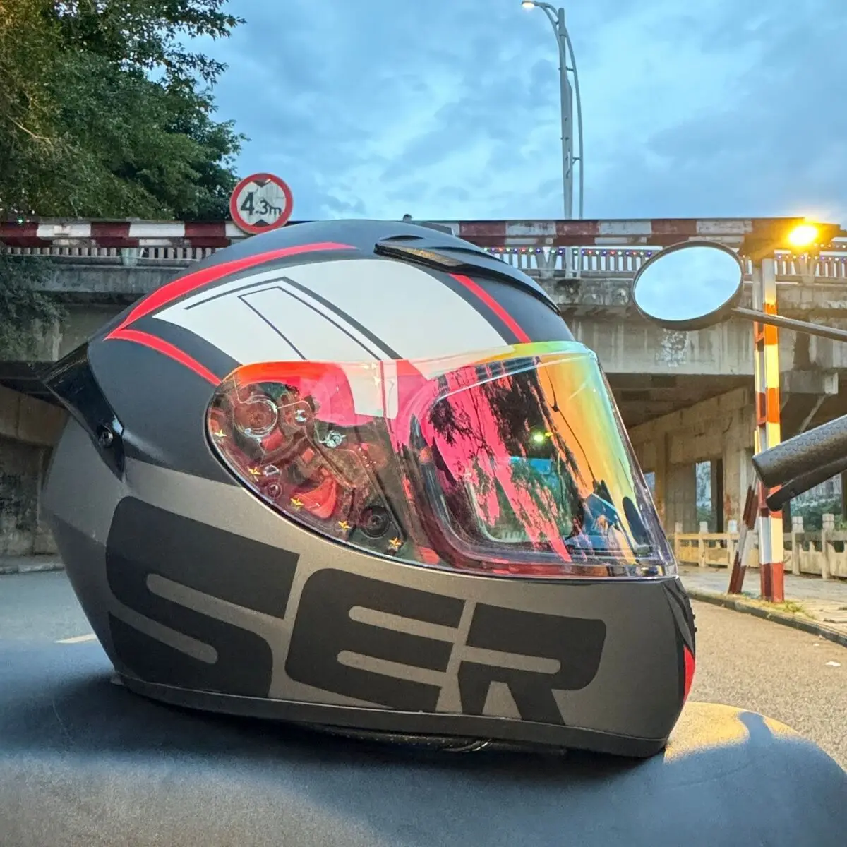 

Мотоциклетный мужской и женский 3c полный шлем мотоциклетный персонализированный красивый защитный шлем зимний шлем на лобовое стекло