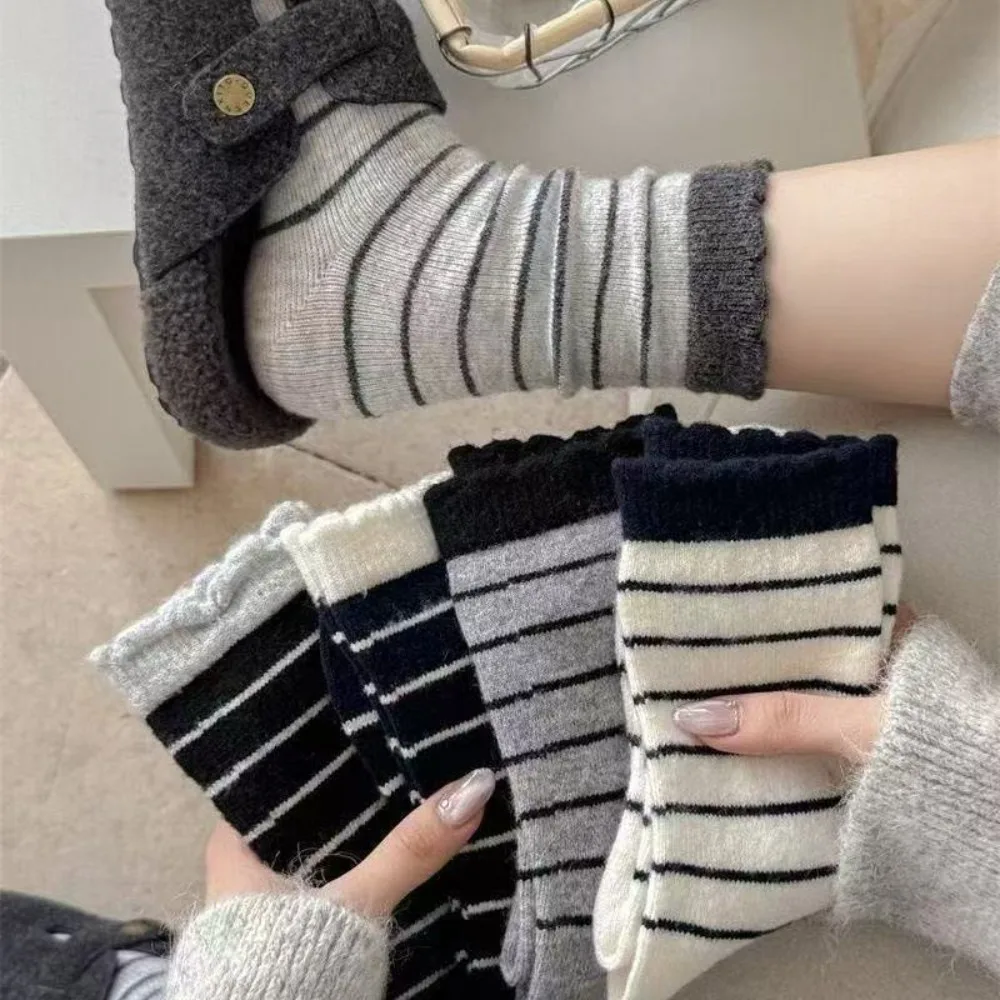 Trendy Simple Grey Striped Stockings Casual Women's Socks and Hosiery Autumn Winter Mid-tube Socks Breathable Comfortable Socks