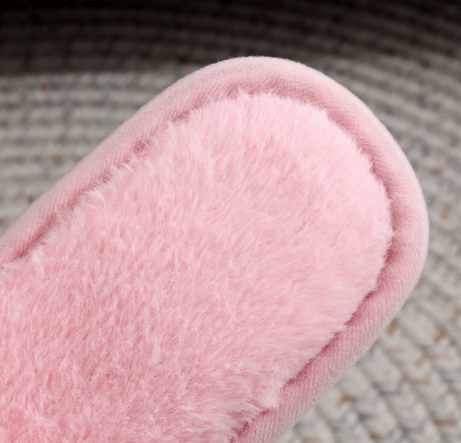 Winter Women Winter House Furry Slippers Non-Slip Casual Indoor Flats Floor Shoes Ladies Flip Flops Warm Shoes Solid Colors