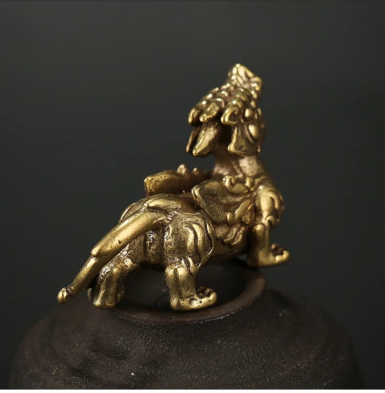 Feitian Kylin Brass Pixiu Car Ornament Lucky Chinese Mythological Animal Statue Miniature Study Table Ornament Crafts