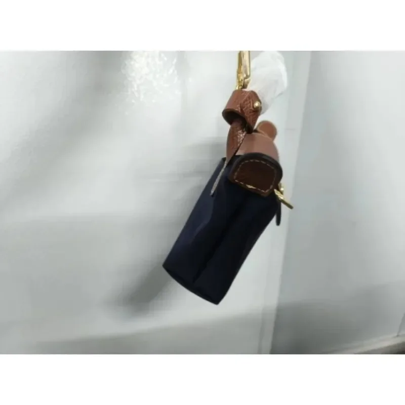 

Multi functional women's slanted bag for Paris Fashion Week, perfect for daily shopping and matching