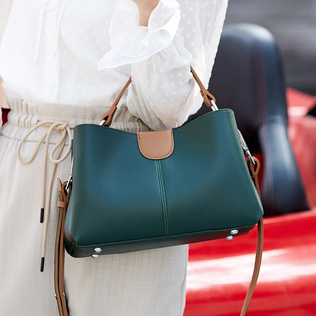 

Light Luxury Fashion Trend Classic Versatile Handbag Shoulder Bag Crossbody Bag for Women