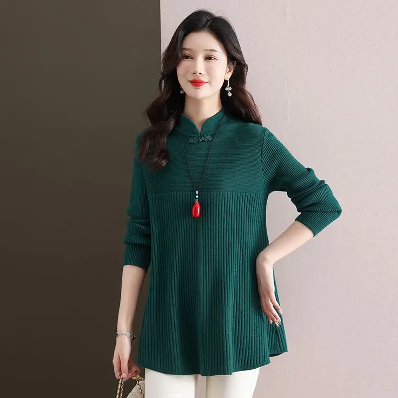 เสื้อสเวตเตอร์ไหมพรมผู้หญิงทรงหลวม ใส่สบาย ช่วยพรางหุ่น  คอปกติดกระดุม  ใส่เป็นเสื้อตัวในหรือเสื้อตัวนอกได้หลากหลาย  สำหรับฤดูใบไม้ร่วงและฤดูหนาว