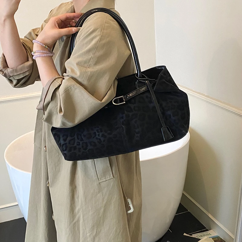 Fashionable Versatile Casual Large-Capacity Shoulder Bag for Women description 44