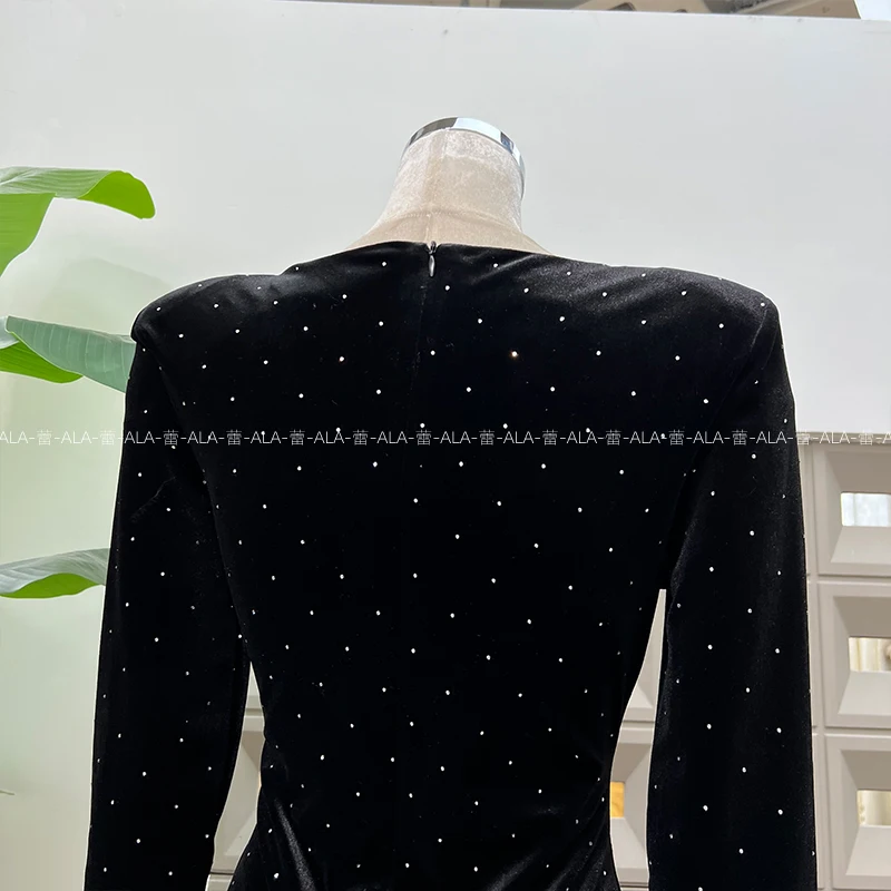 حار حجر الراين الخامس الرقبة مطوي ذيل السمكة مساء اللباس النمط الأمريكي مثير أنيق كم طويل Bodycon فستان أسود طويل للنساء