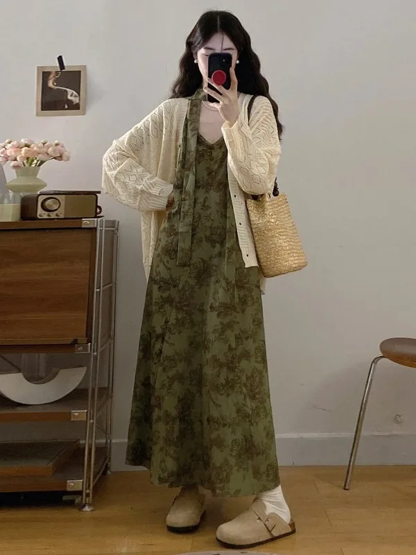 

Комплект для женщин больших размеров: винтажный тонкий вязаный топ на бретельках с акварельным цветочным принтом и юбка А-силуэта с высокой талией для повседневной носки