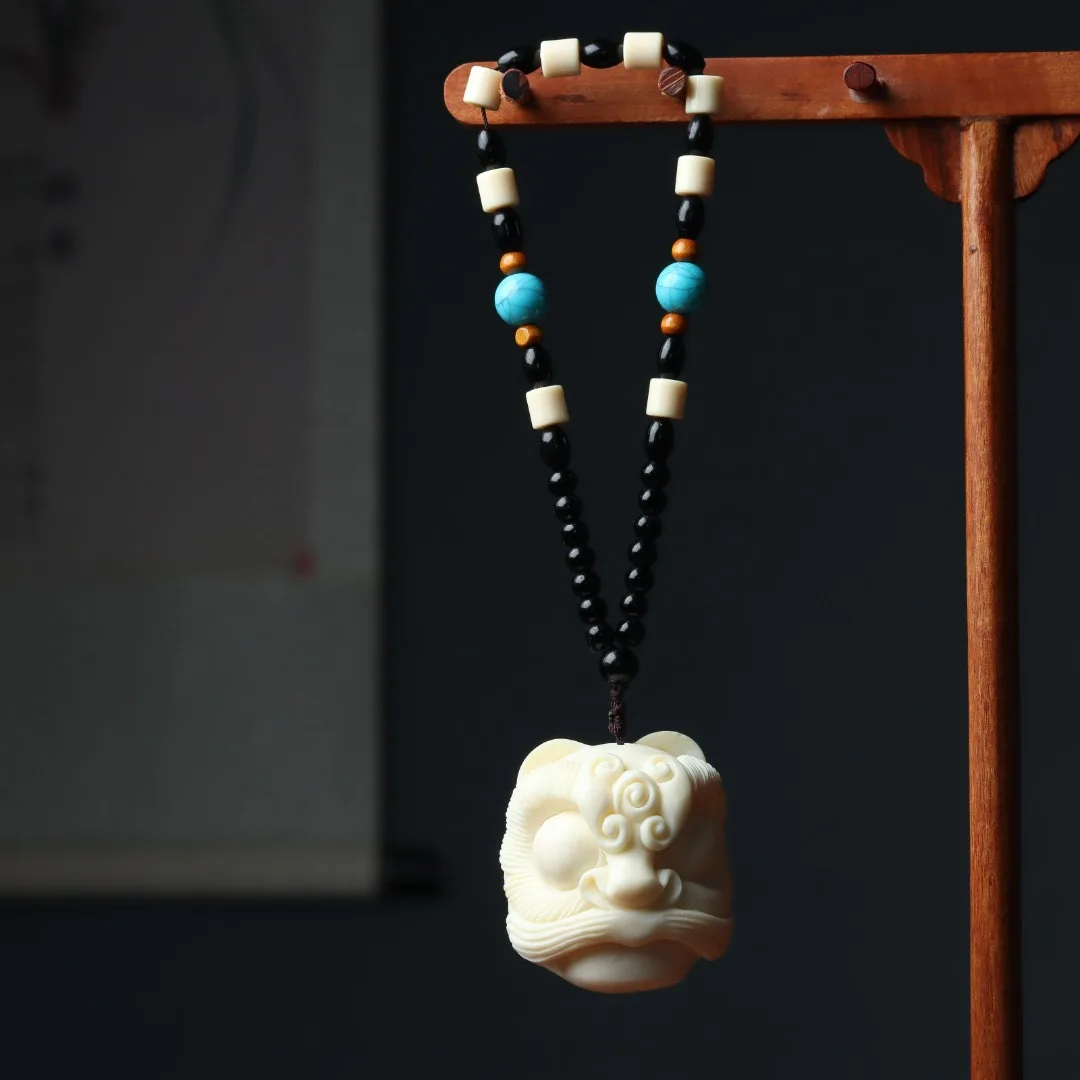 Ivory Nut Carved Awakening Lion Hand Piece Car Hanging Hand Ball Portable Wenwan Collectible Play Ornament