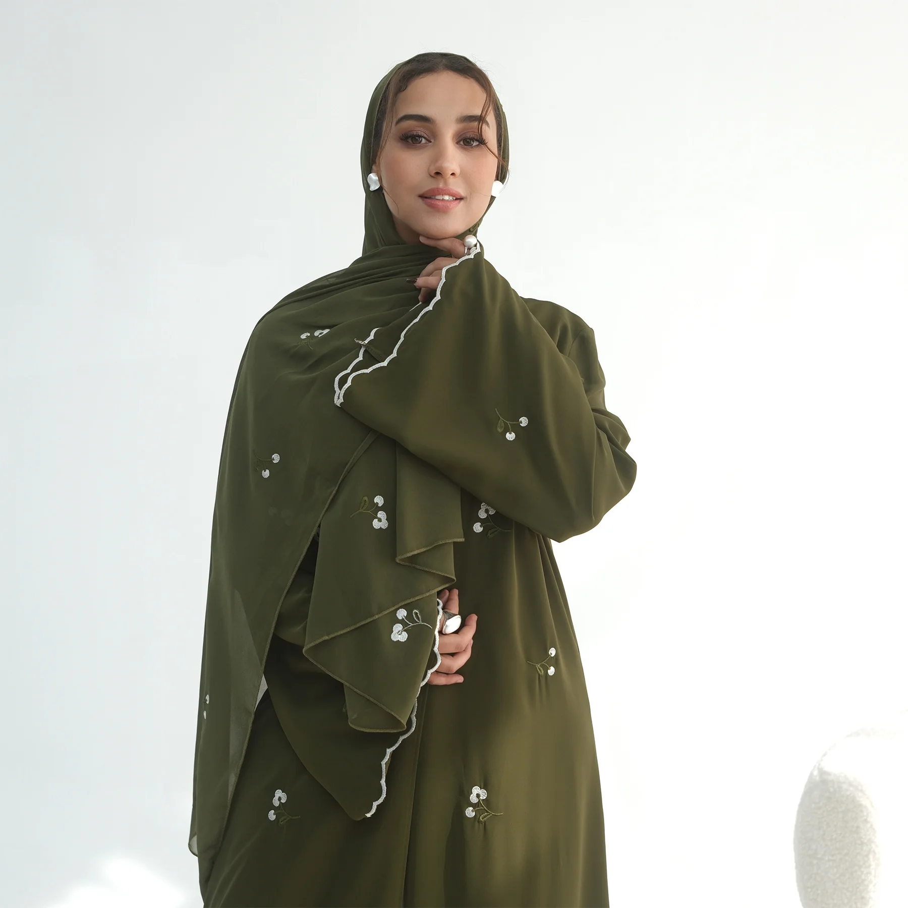 Zestaw: Eid Djellaba, haftowane abaje, hidżab, sukienka, odzież muzułmańska, Dubaj, Turcja, kaftan, kimono, kardigan, Ramadan, jalabiya, skromna odzież islamska