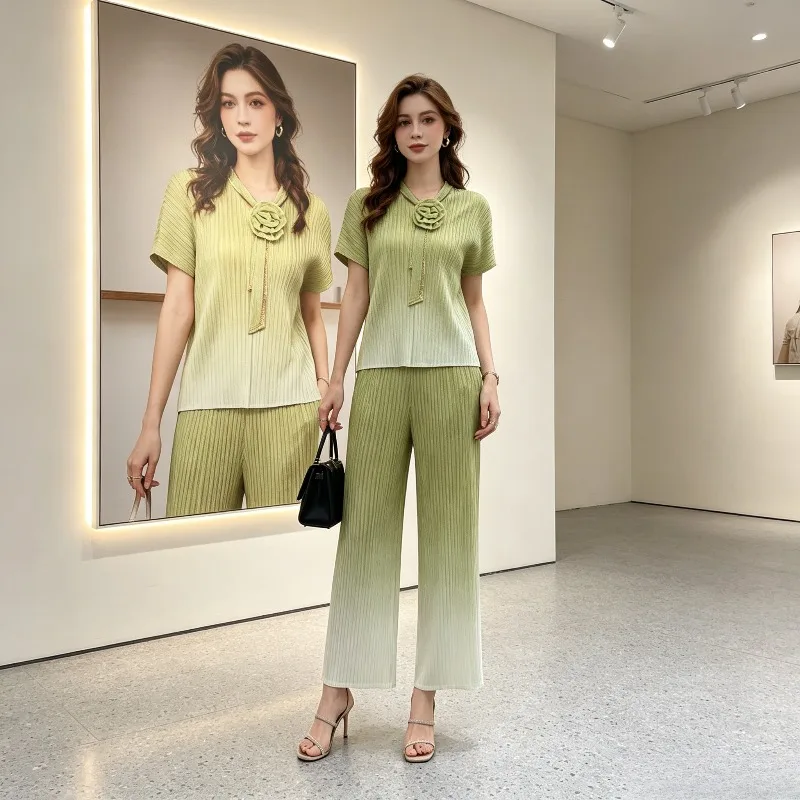 

Miyake Pleated 2026 Fashion Gradient Pleated Set Elegant Temperament Short Sleeve Top Draped Wide Leg Pants Two-Piece Set Pleat