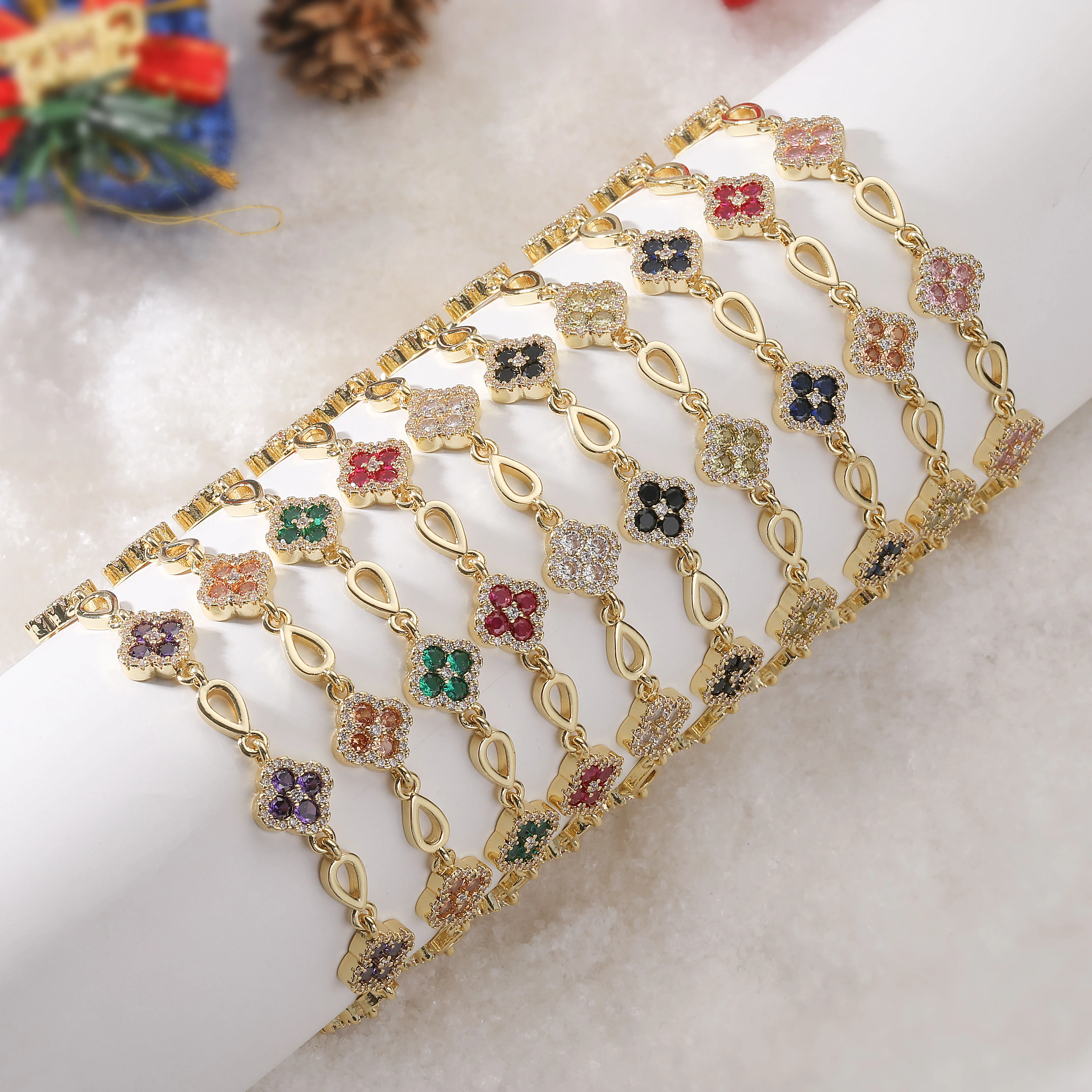 

HECHENG Sweet and Romantic Colorful Flower CZ Stone Bracelet - O-Link Chain Women's Party Jewelry Gift (1 Piece)
