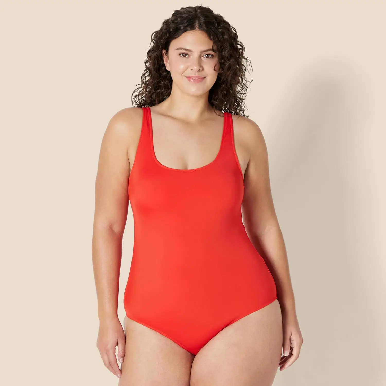 Essentials Costume da bagno intero da donna con copertura (disponibile in taglie forti)