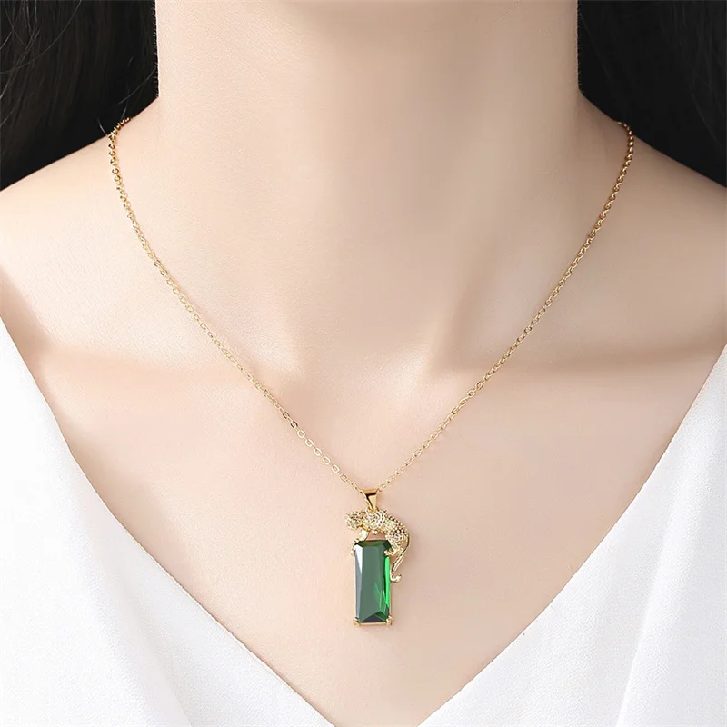 Exquisite Fashion Leopard Jadeite Tourmaline Pendant Necklace Ladies High-End Noble Temperament Necklace Jewelry Engagement Gift