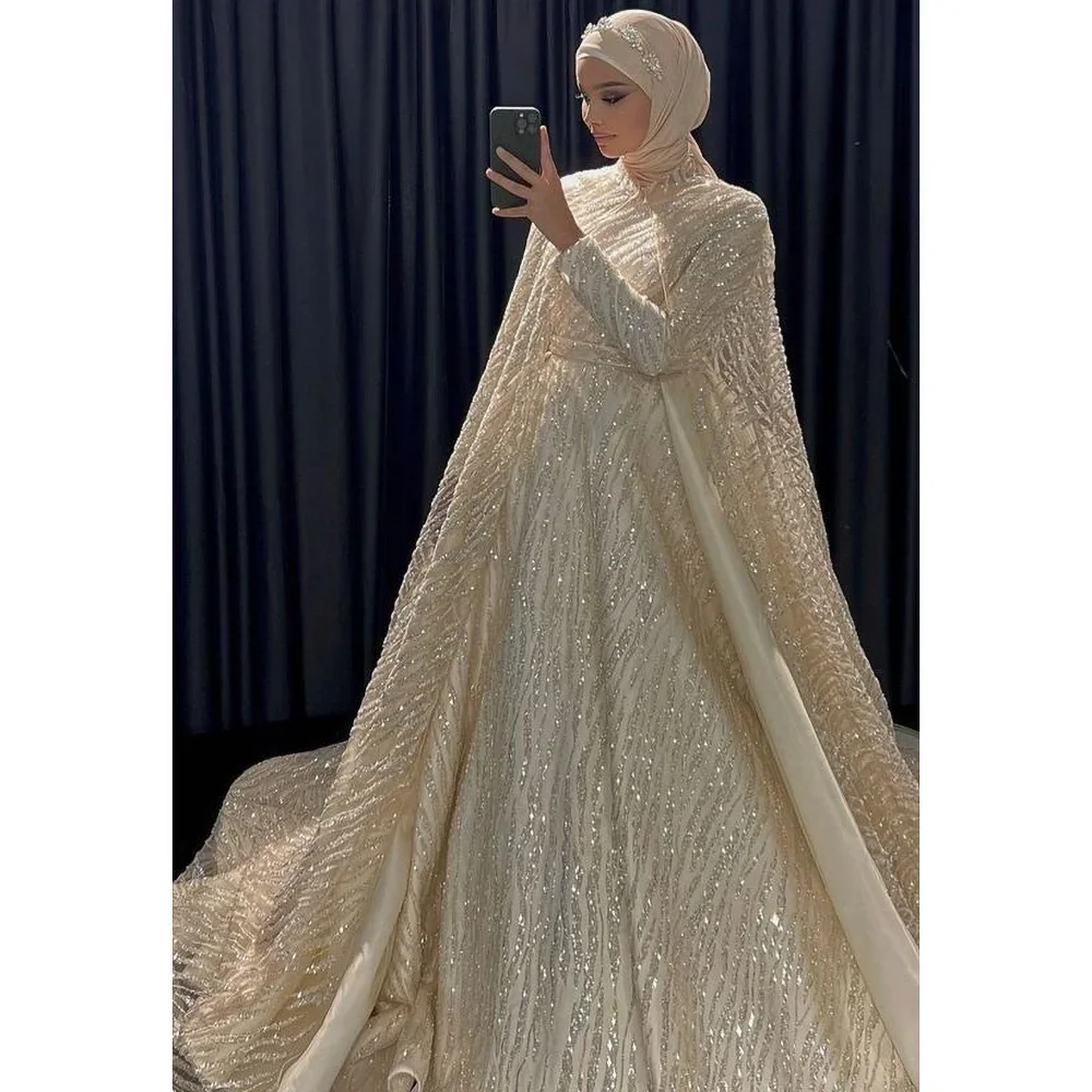 Gaun malam krem berpayet manik-manik berkilau mode kerah tinggi lengan panjang gaun pesta bentuk A gaun Prom elegan dengan jubah